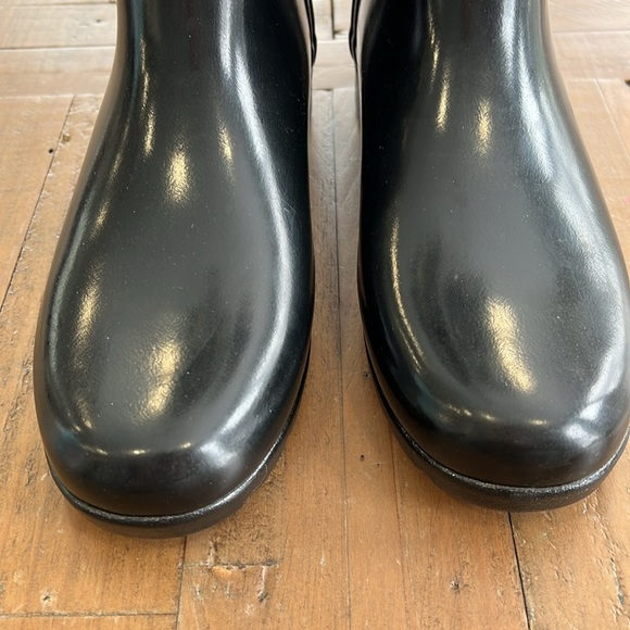 Hunter refined back strap Wellington short boots - Picture 3 of 11